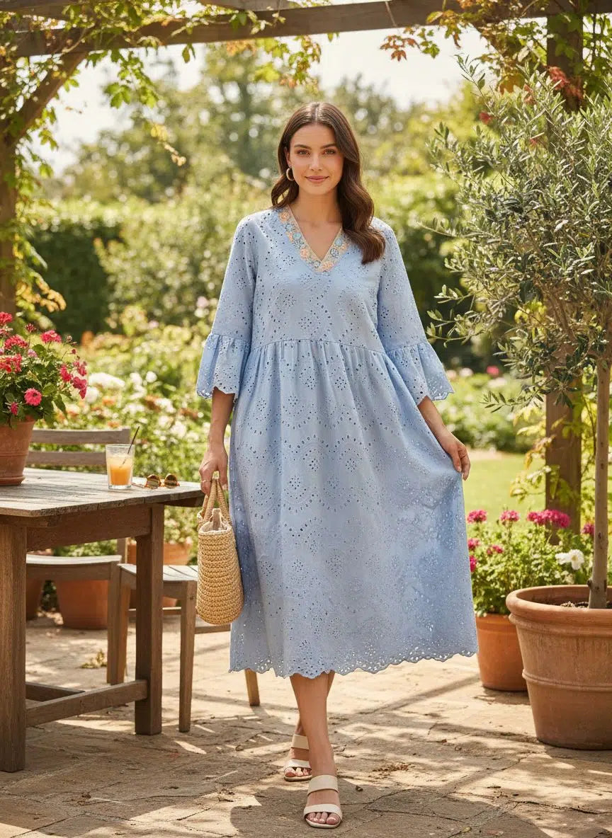 Robe bohème chic bleu ciel élégante pour un été irrésistible