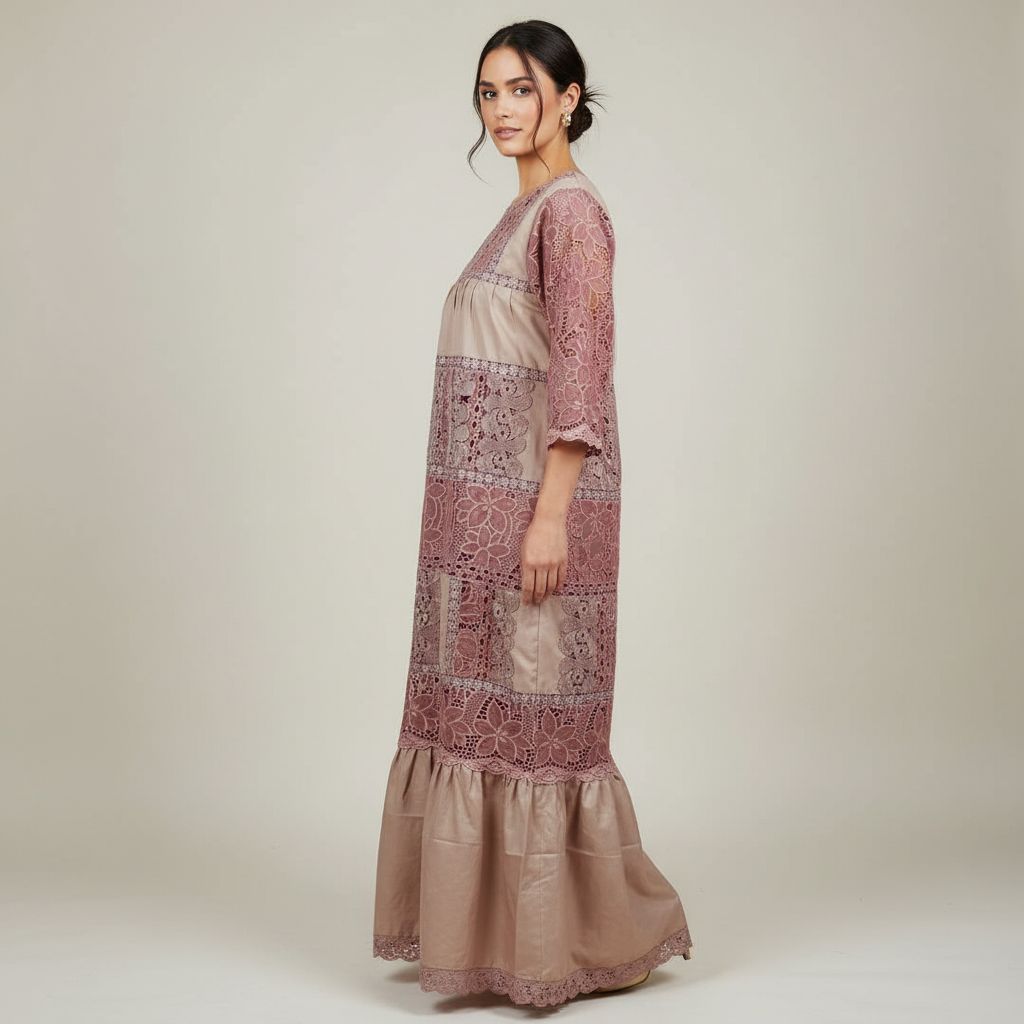 Robe dentelle champagne rose saumon élégance irrésistible