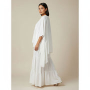 jupe blanche élégante avec haut assorti pour un style chic