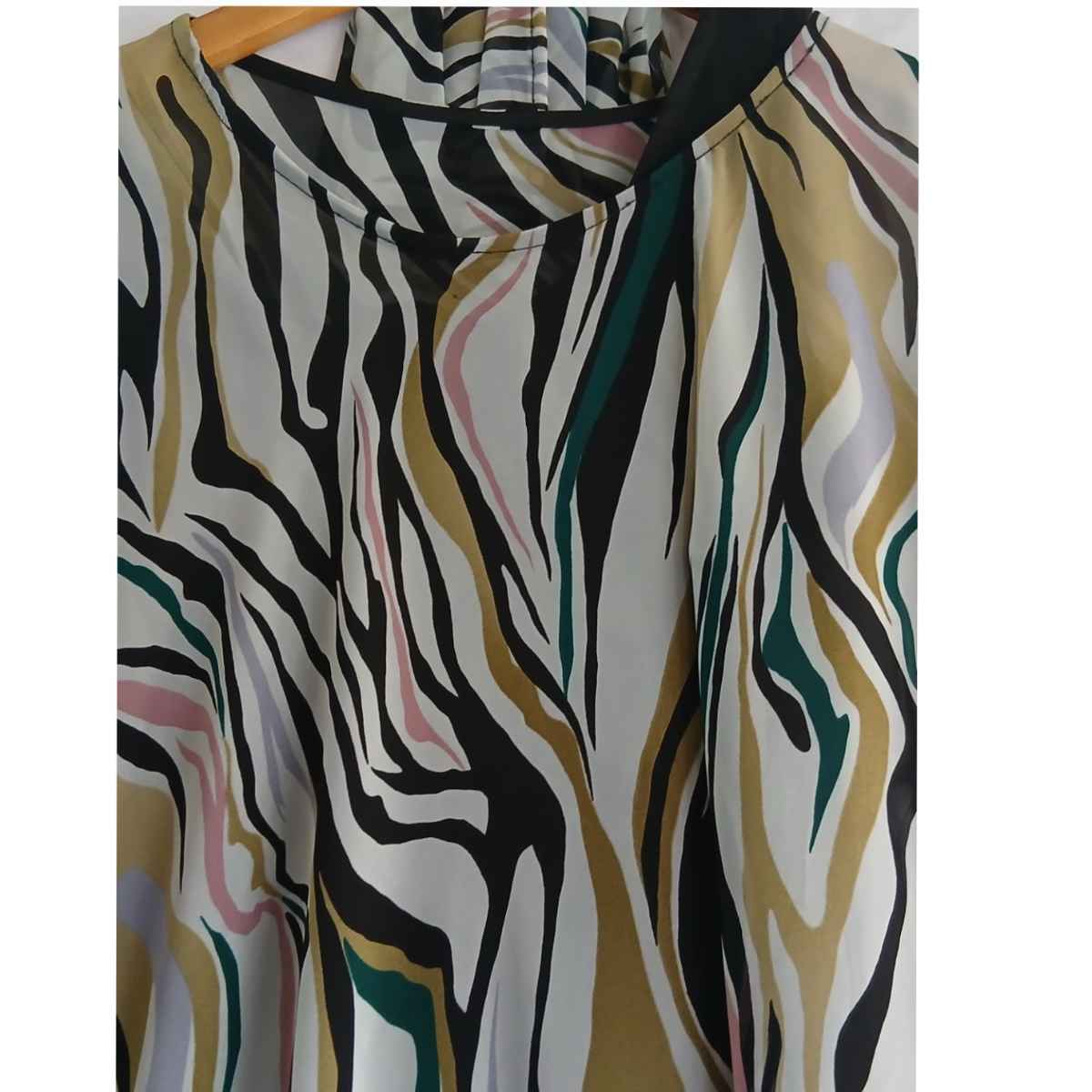 Robe femme blanche verte fleurette bohème chic été élégante manches longues