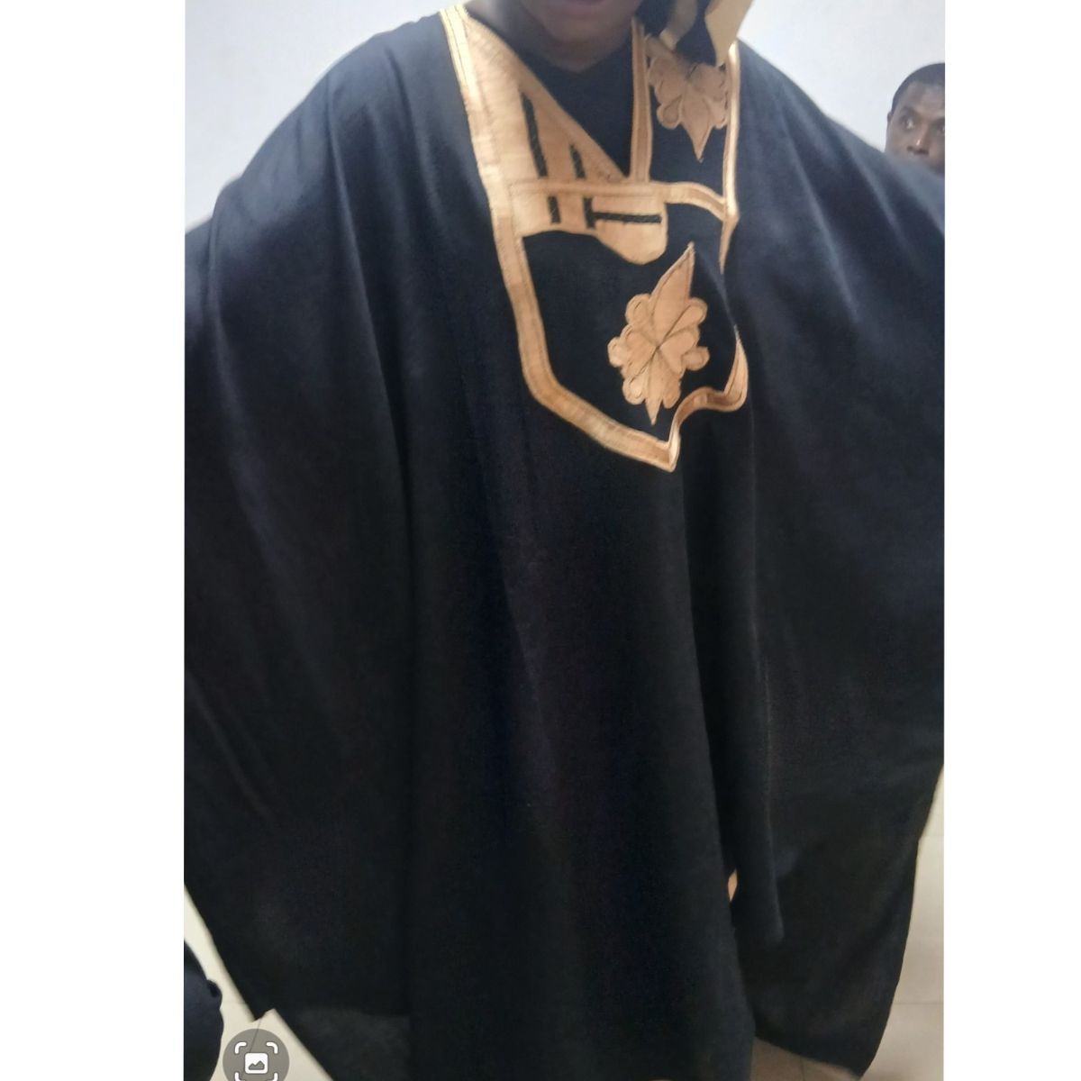 Boubou noir broderie dorée femme