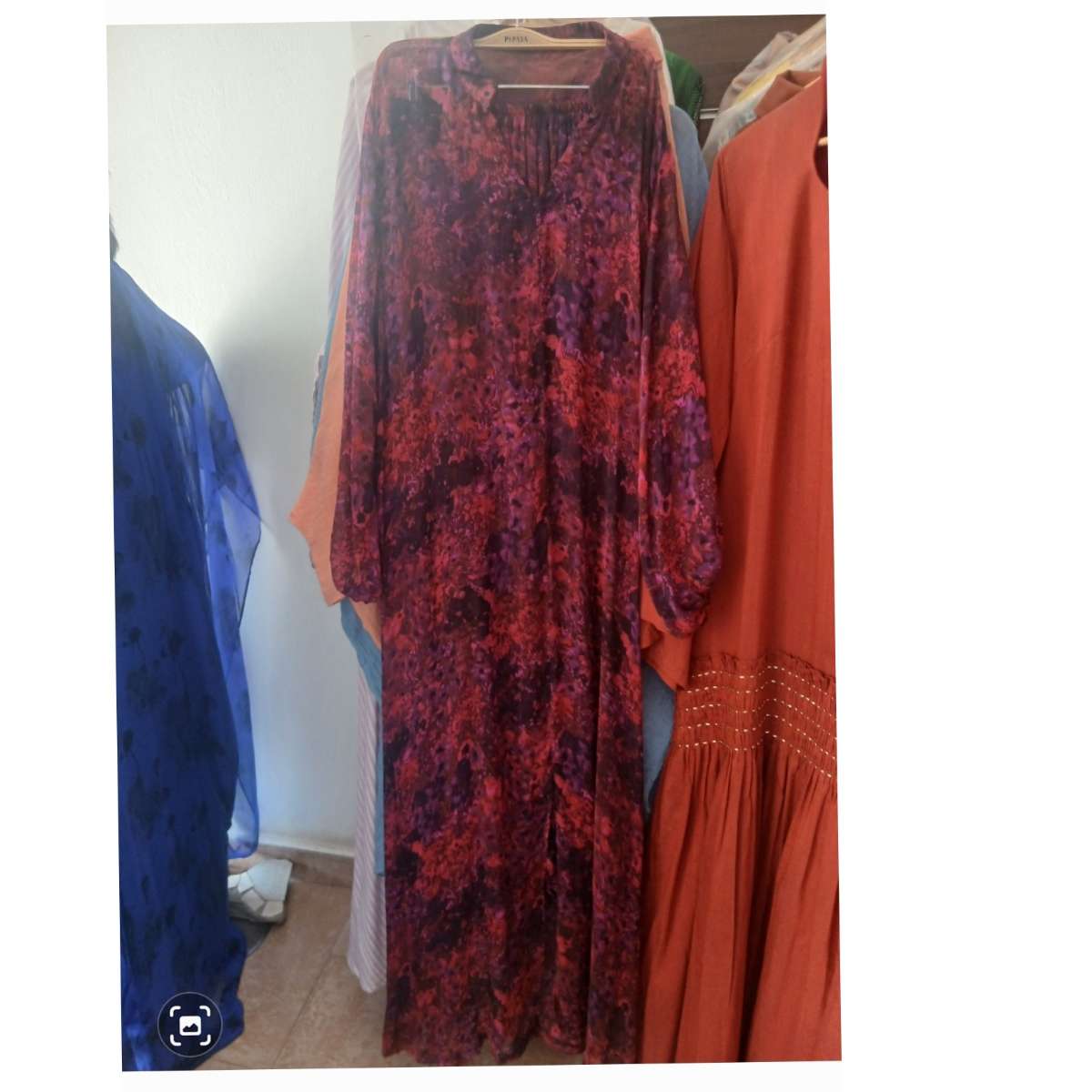 Robe longue femme colorée en soie rouge orange mauve, chic et élégante