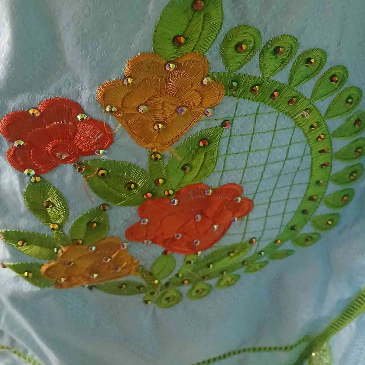 Robe bazin bleu femme brodée cérémonie, élégante bleu et vert grande taille