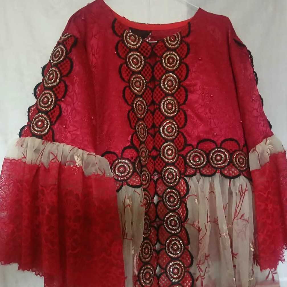Robe femme soie dentelle élégante cérémonie, broderie florale chic
