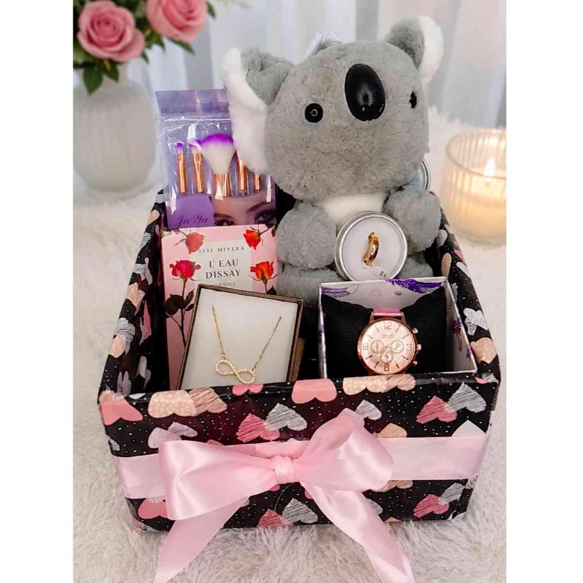 Coffret cadeau femme chic Noir Rose avec peluche et bijoux, idée cadeau original