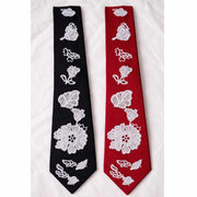 Cravate noir avec broderie florale