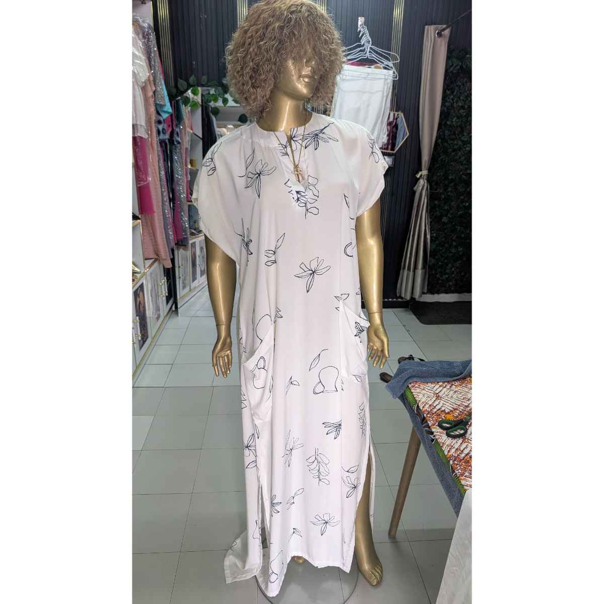 Tunique coton femme blanche motif floral, ample et élégante été chic