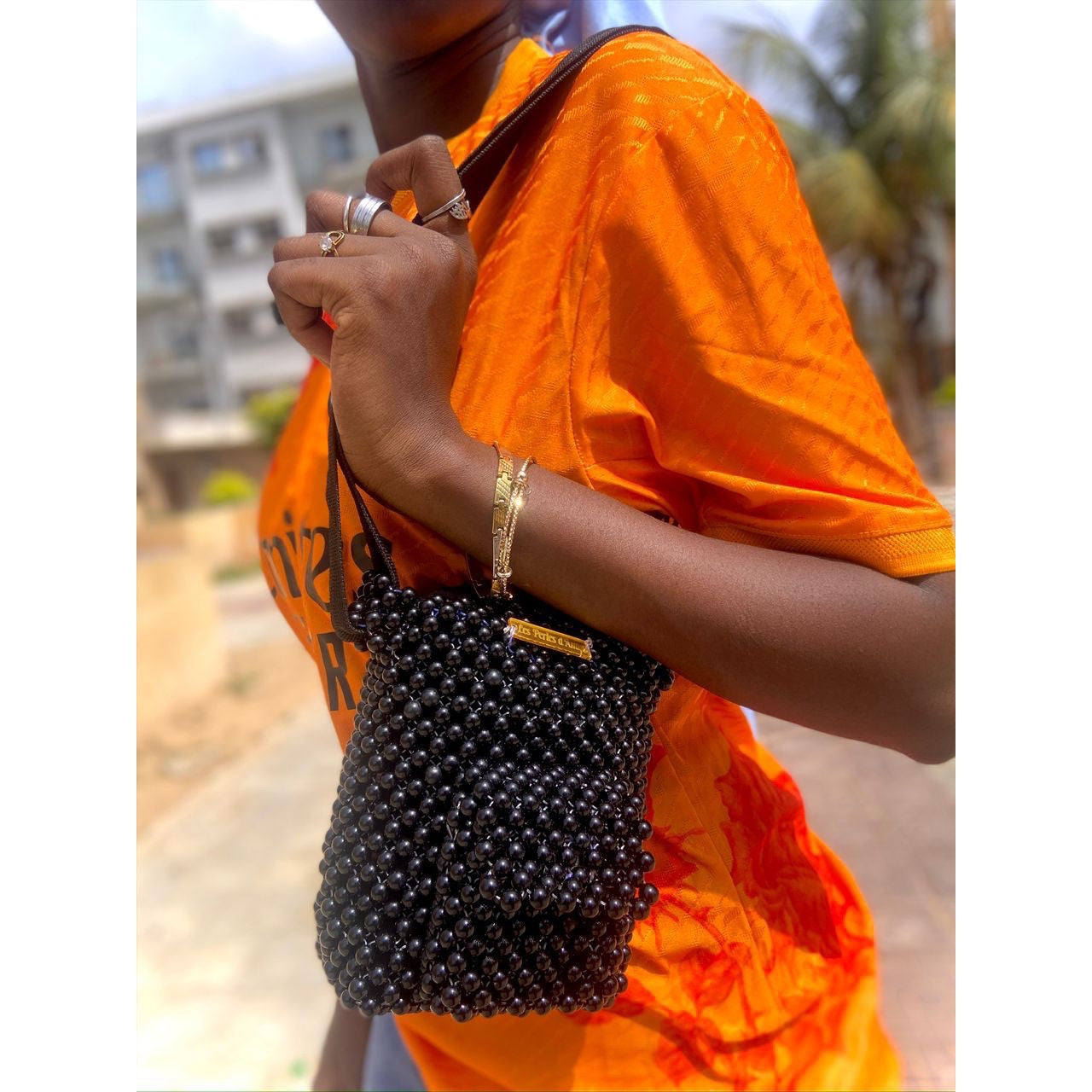 Sac Bandoulière Noir à Perles - Élégance Bohème Artisanale