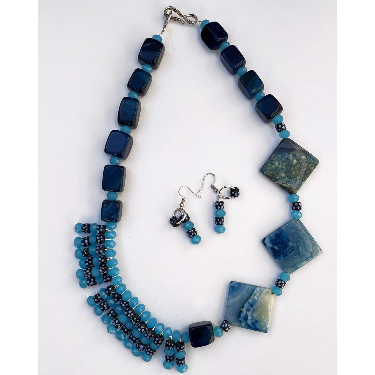 Collier  et boucles d'oreilles - Pierres agate er perles  - TANU
