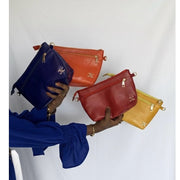 Pochette cuir femme élégante, bandoulière amovible, effet croco, couleurs chic