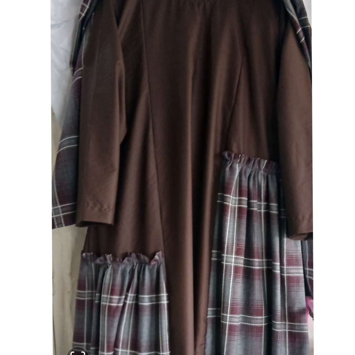Robe Maxi Élégance en Coton Marron à Carreaux - Confort Moderne