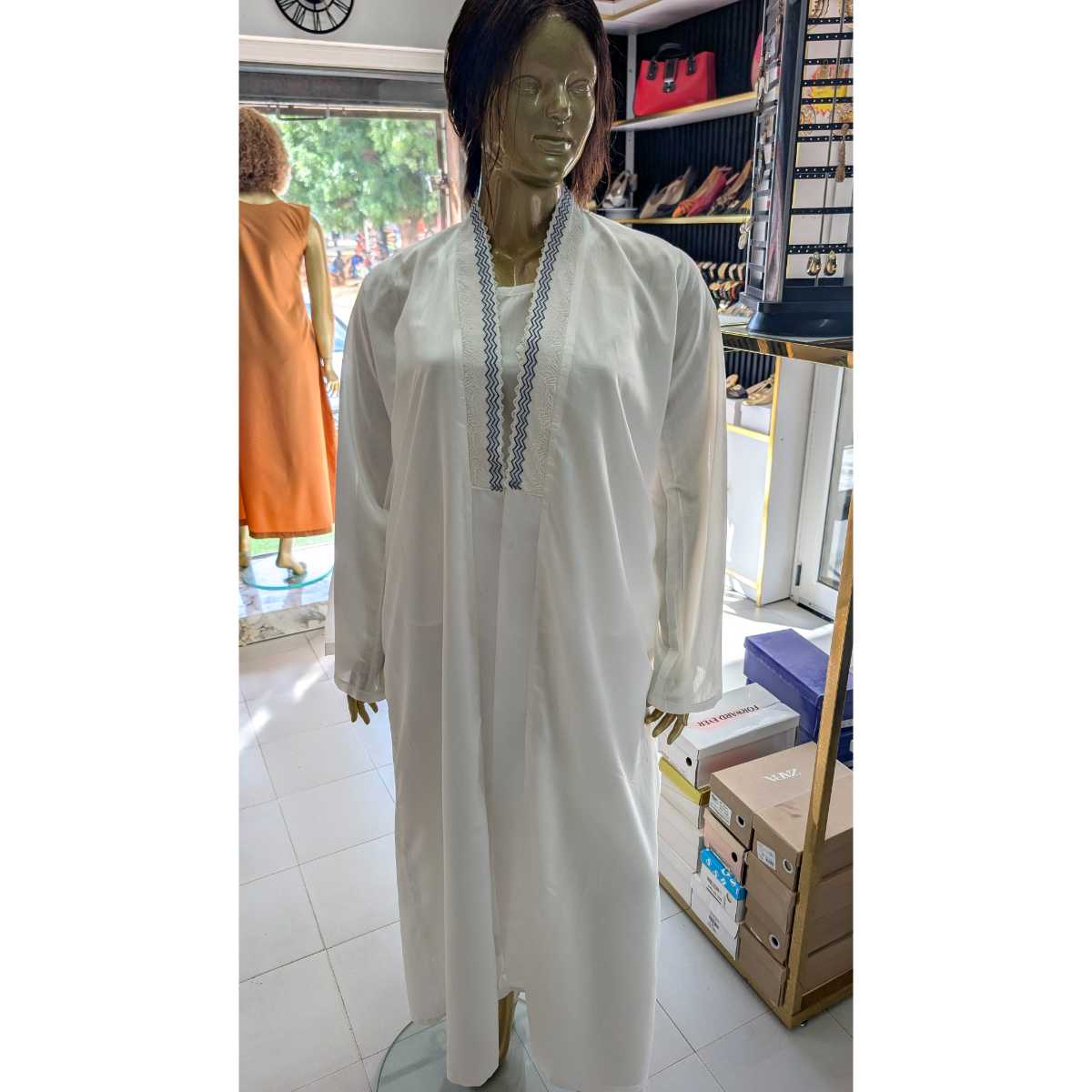 Ensemble kimono femme 3 pièces blanc chic broderie bleue élégant
