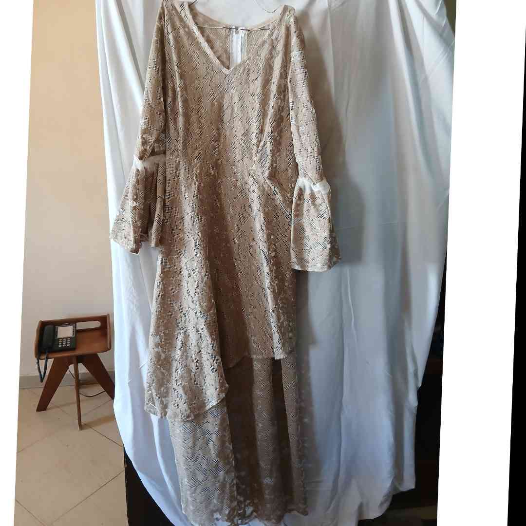 Robe femme dentelle beige longue bohème