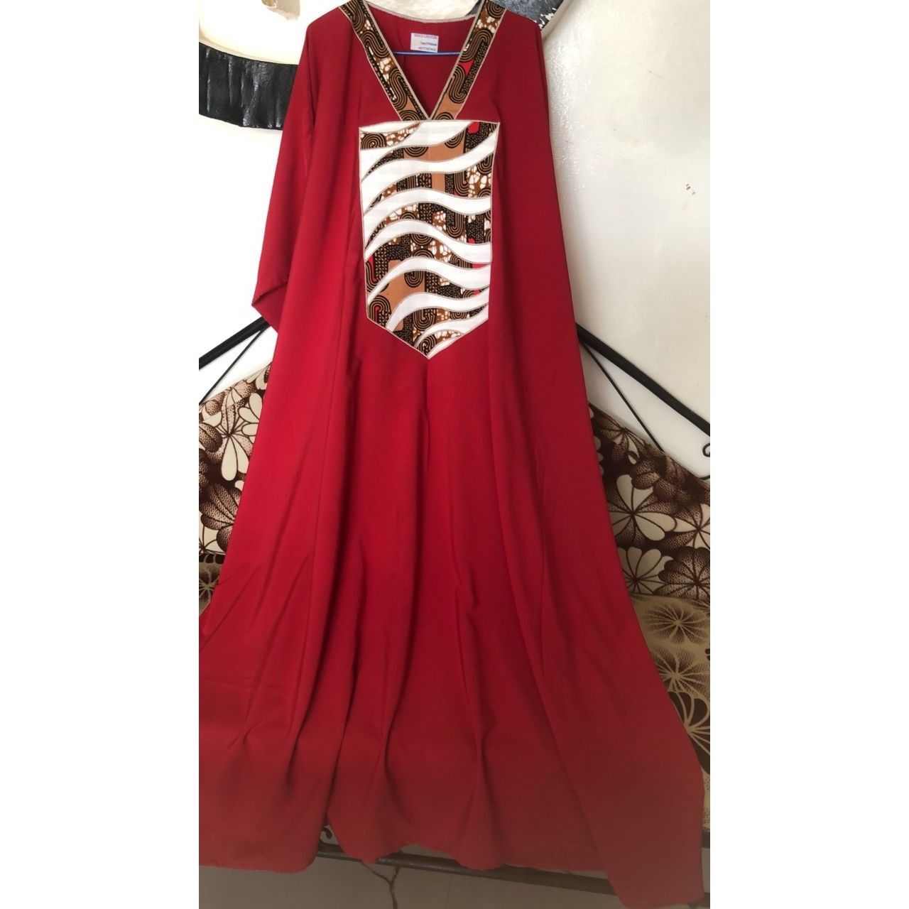 Robe Longue Wax Rouge - Élégance Culturelle et Confort Moderne
