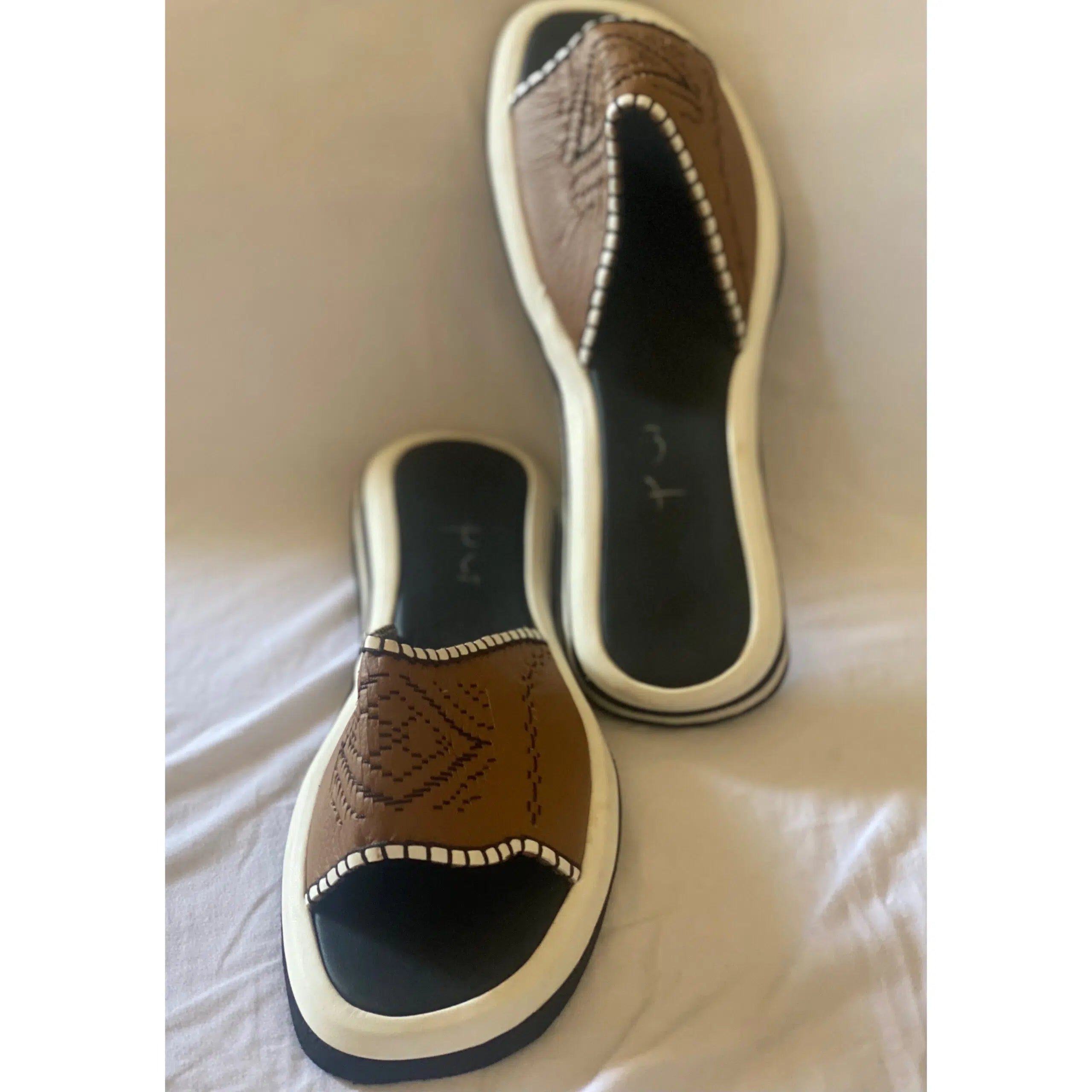 Sandale cuir femme marron lavable, antidérapante, confortable et chic