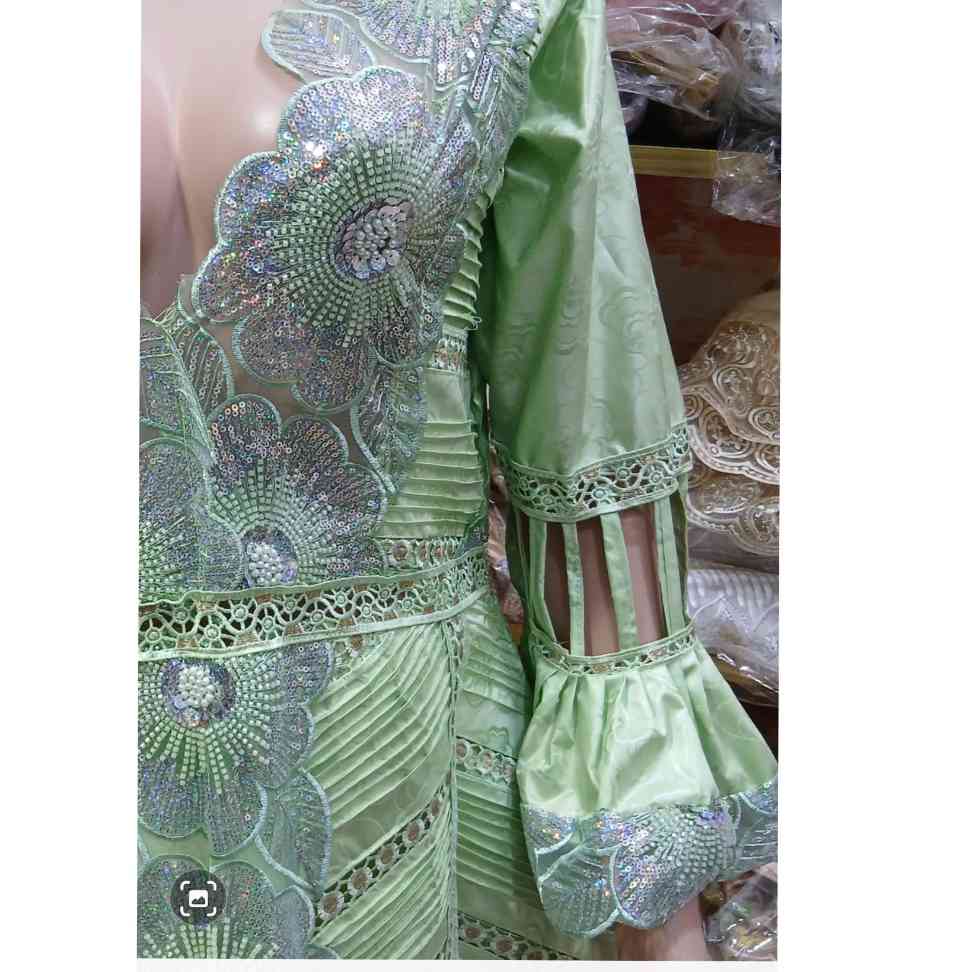 Robe geztner femme brodée sequins argentés