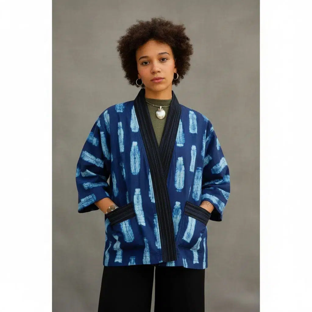 Kimono femme indigo ample – Veste kimono coton bohème chic imprimé géométrique
