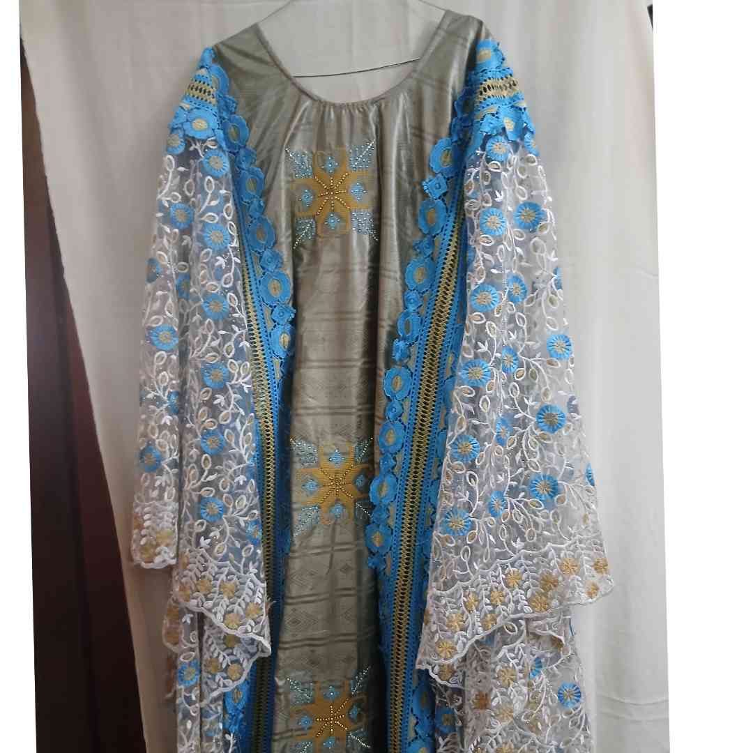 Boubou geztner dentelle bleu, robe africaine élégante femme cérémonie