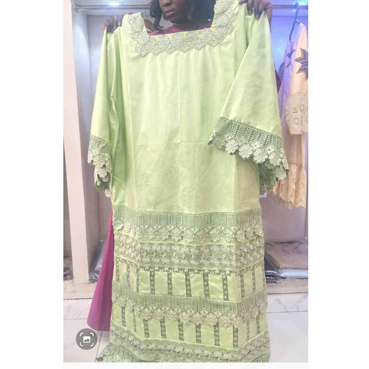 Robe Geztner verte élégante femme, longue cérémonie dentelle satinée