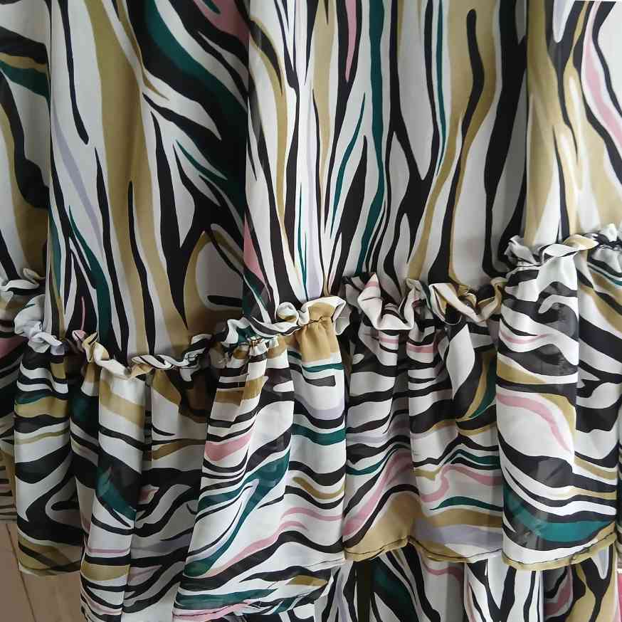 Robe femme blanche verte fleurette bohème chic été élégante manches longues