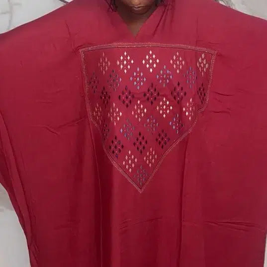 tunique rouge élégante en coton brodé pour un style bohème chic