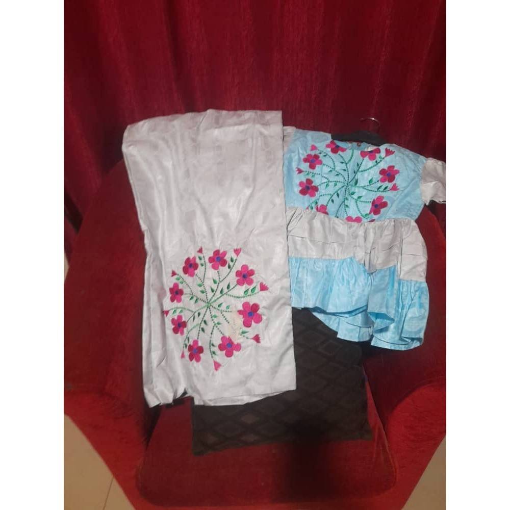 Ensemble bazin riche fille 10 ans bleu clair et gris, tenue cérémonie élégante