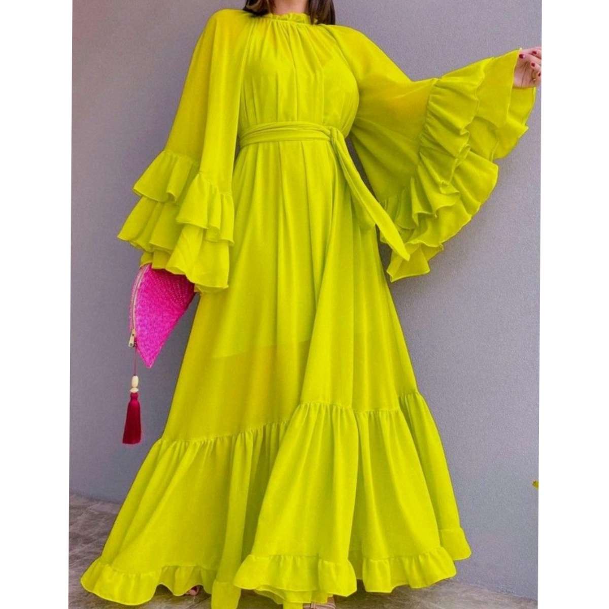 Robe en mousseline verte longue élégante