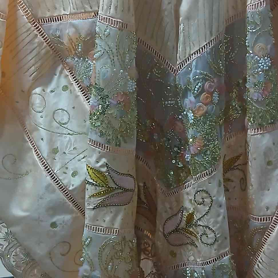 Boubou brodé femme Geztner saumon doré, robe africaine cérémonie chic