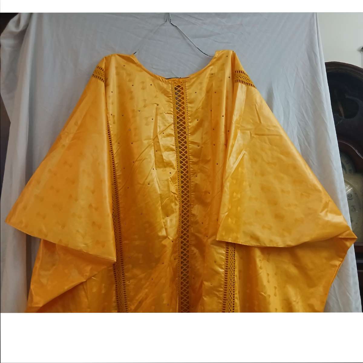 Boubou femme jaune Geztner brodé, tunique africaine élégante cérémonie