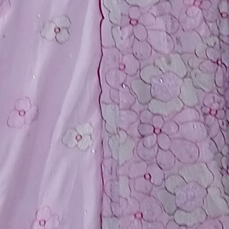 Robe brodée rose clair élégante, dentelle chic femme, soirée ou cérémonie