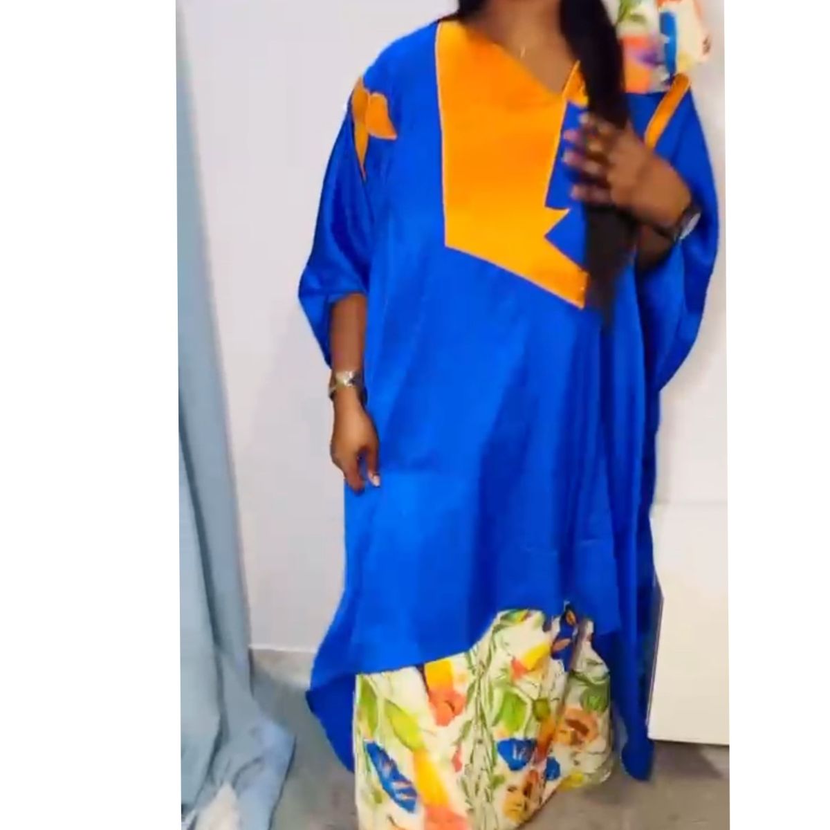 Boubou femme bleu orange tendance pour un style unique et élégant
