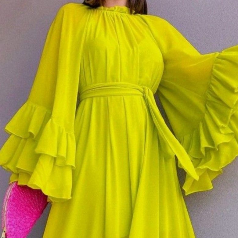 Robe en mousseline verte longue élégante