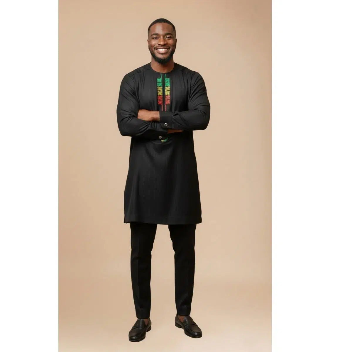 Ensemble traditionnel homme africain noir brodé