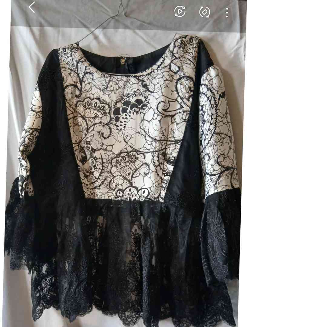 Ensemble jupe et haut en dentelle soie noir et blanc