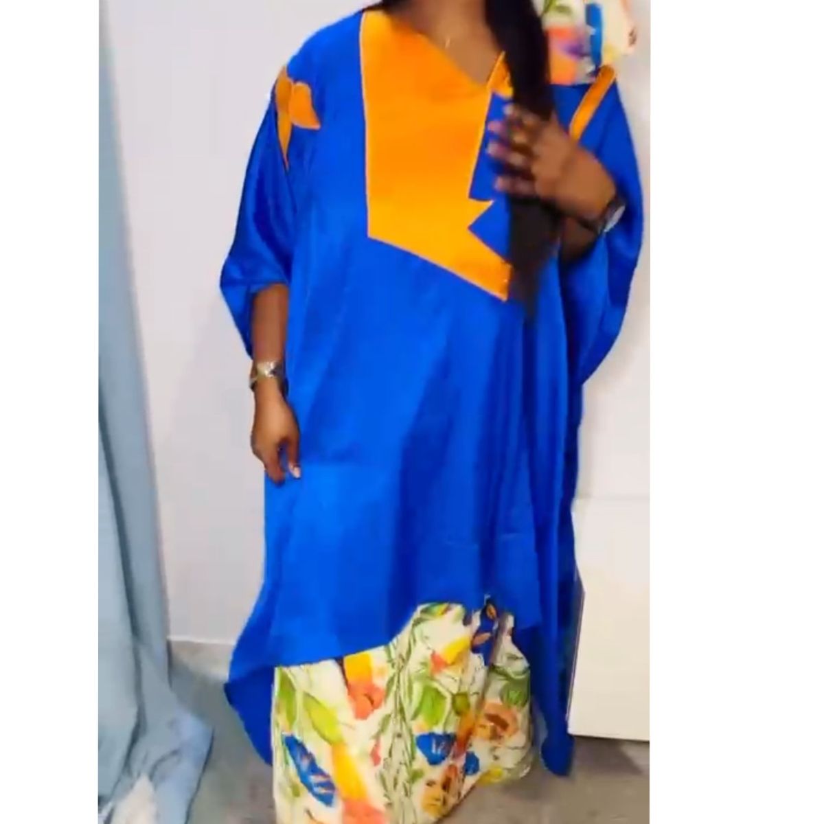 Boubou femme bleu orange tendance pour un style unique et élégant
