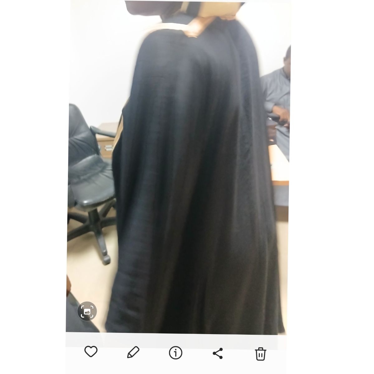 Boubou noir broderie dorée femme