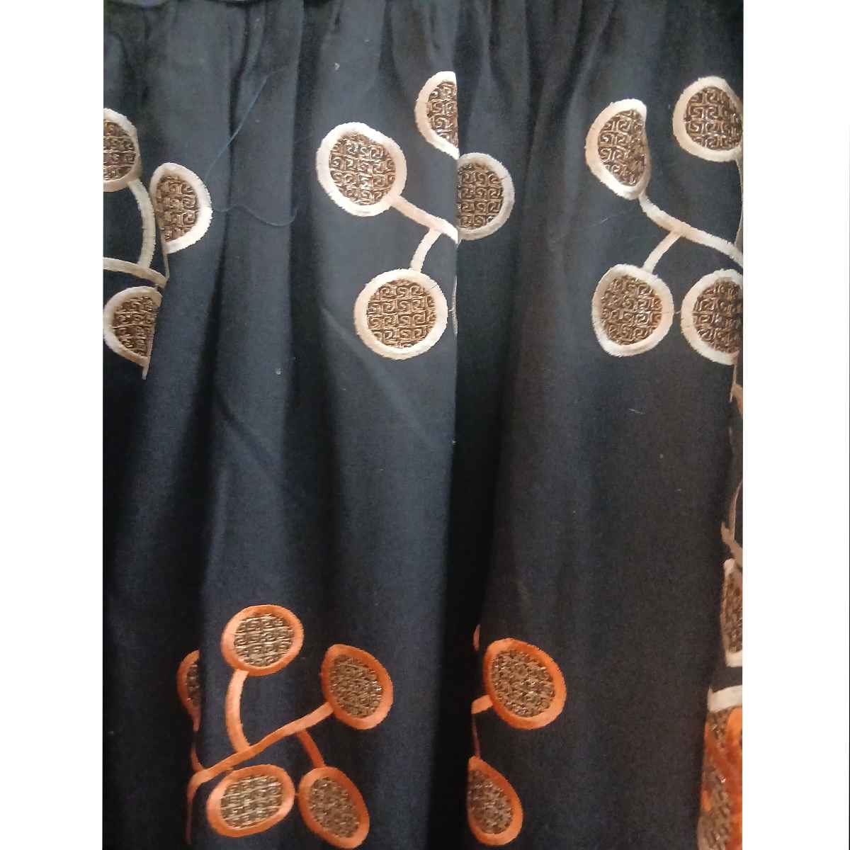 Robe brodée noire femme bohème chic longue, orange beige, élégante