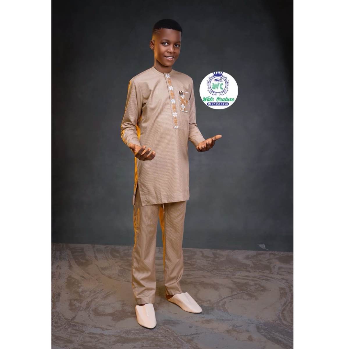 Ensemble costume africain garçon brodé, cérémonie et mariage élégant