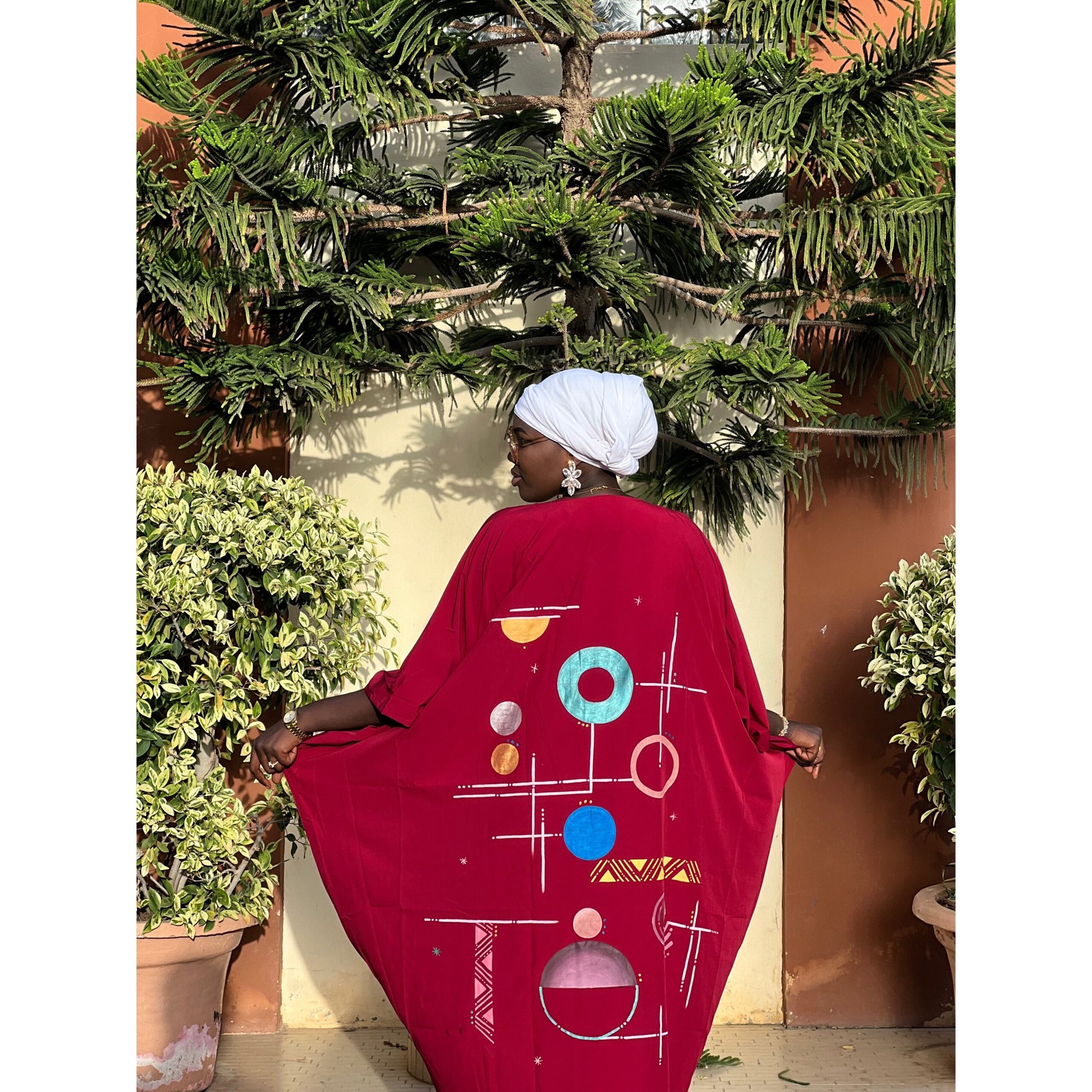 Tunique rouge femme artistique – Caftan élégant peint à la main