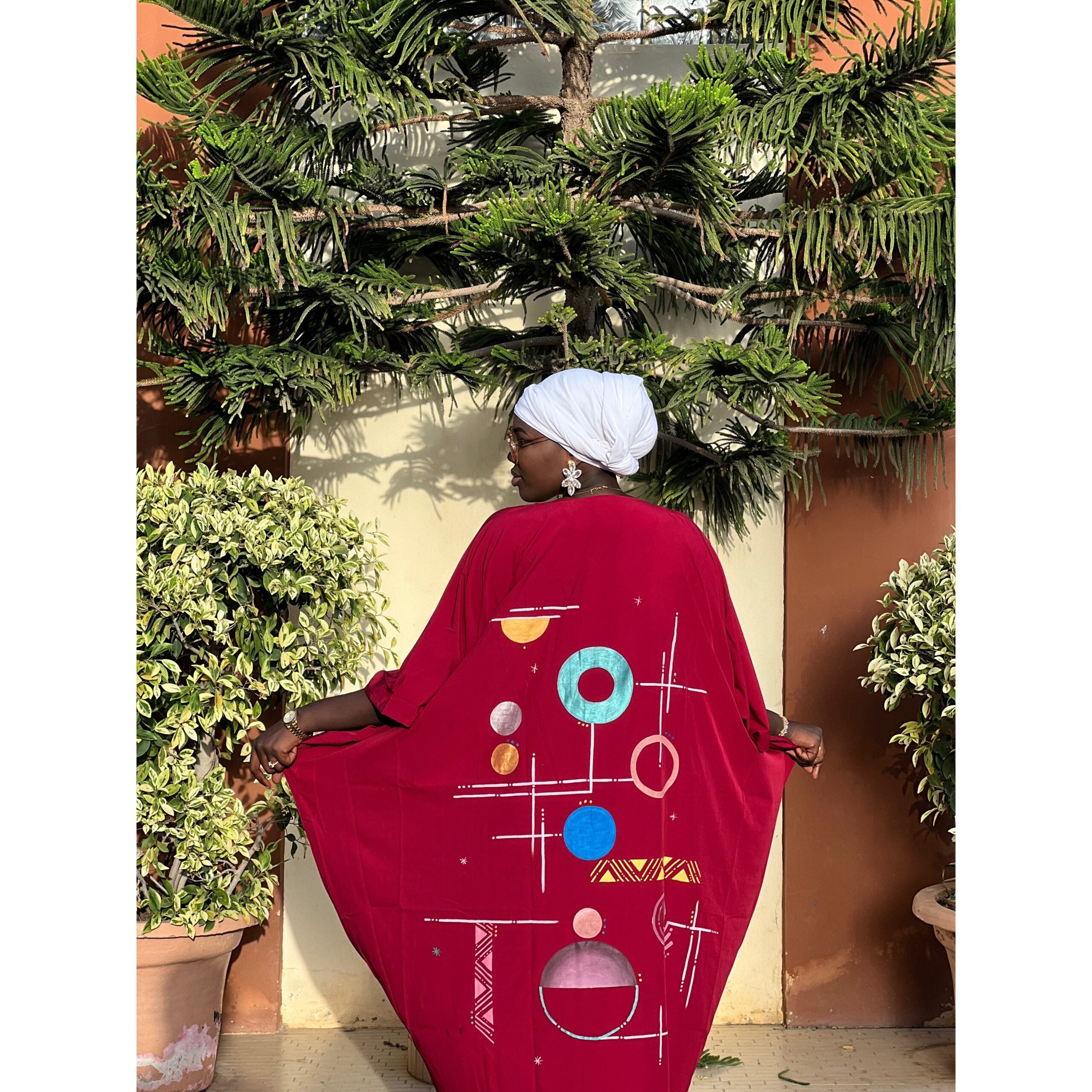 Tunique rouge femme artistique – Caftan élégant peint à la main