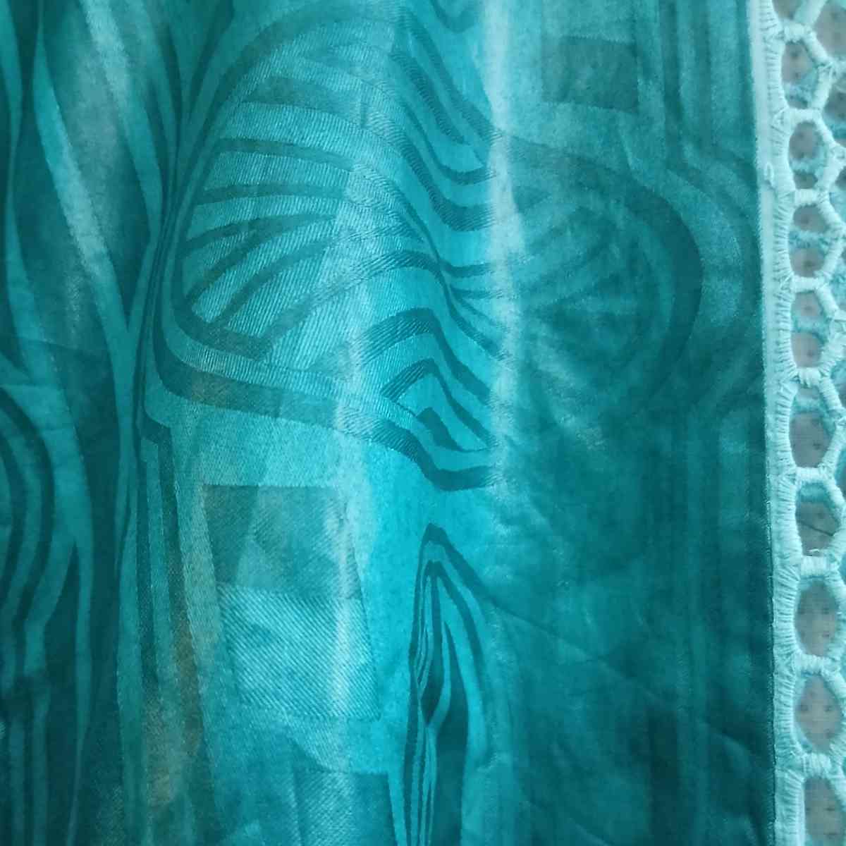 Boubou femme vert fonce bazin brodé, robe africaine élégante ample