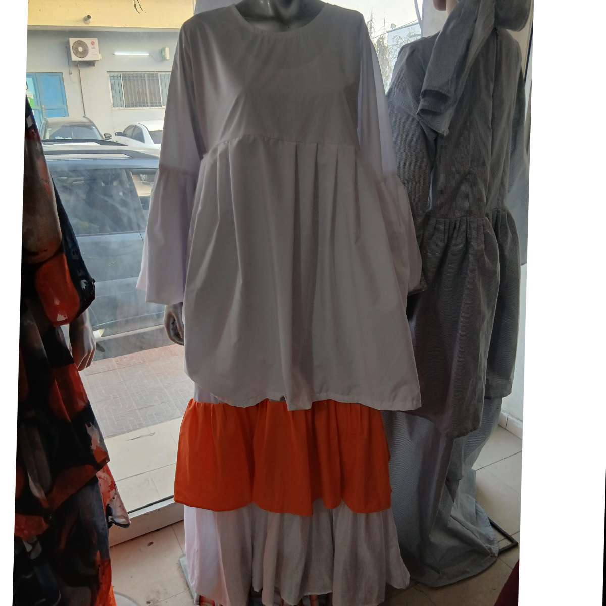 Robe Femme Coton Blanche Orange - Élégance et Confort Fusionnés