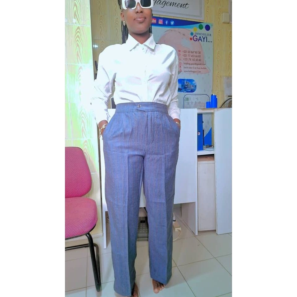 Pantalon femme bas large bleu à fines rayures, taille haute élégant