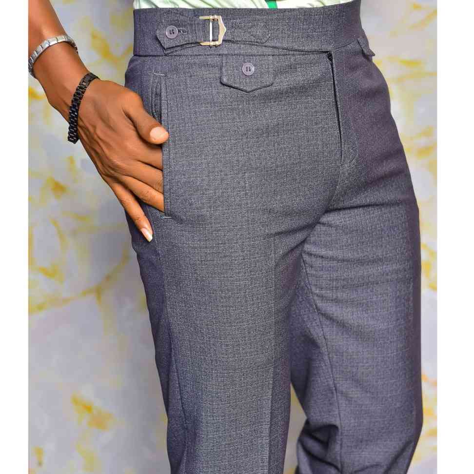 Costume africain moderne homme gris anthracite ajusté, chic et élégant