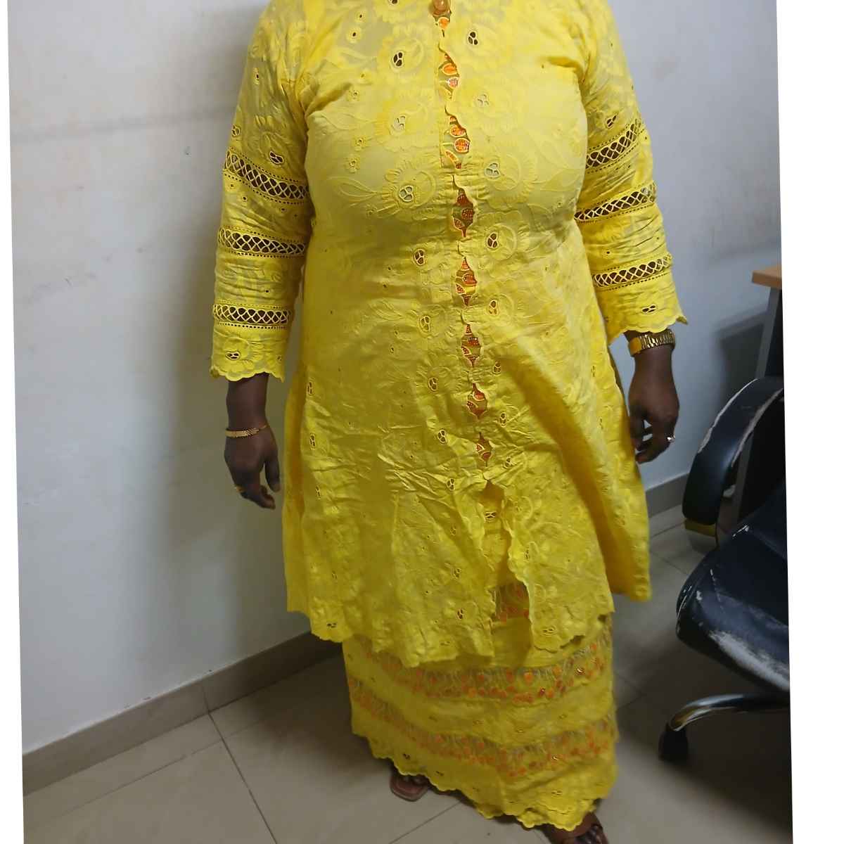 Ensemble femme brodé élégant, tenue longue ajourée cérémonie multicolore