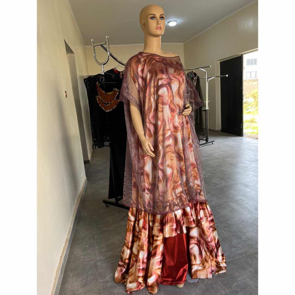 Robe Artistique Flottante Abstraite Élégante - Polyvalence et Charme