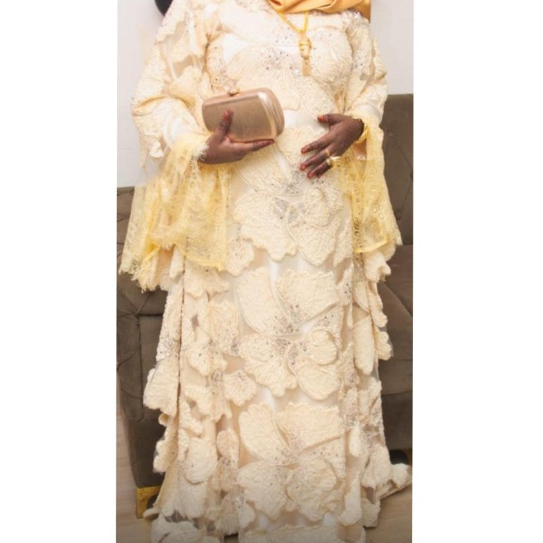Robe guipure beige mariage longue