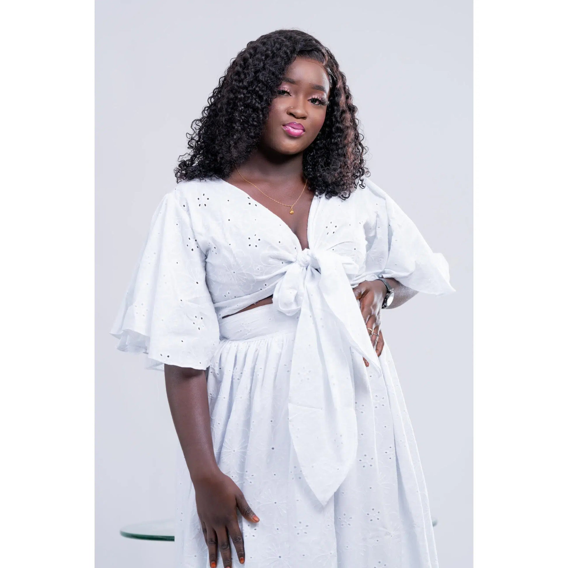 Robe Brodée Anglaise Longue à manches papillons Blanche pour femmes