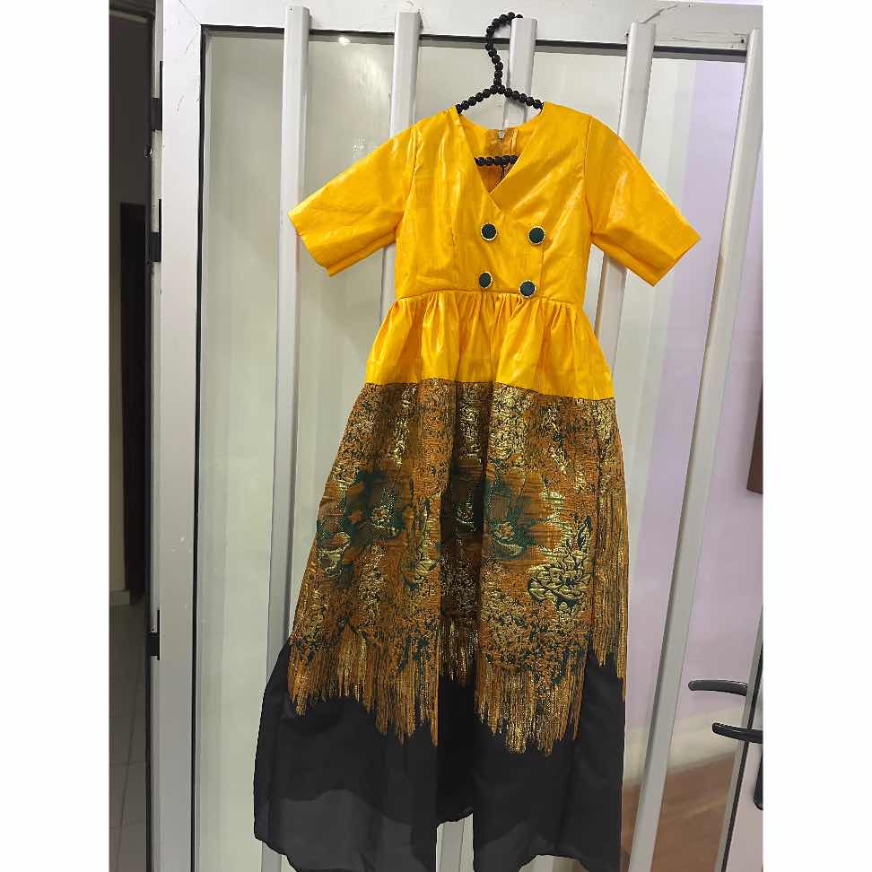 Robe fille jaune et noire chic, élégante cérémonie, broderie dorée