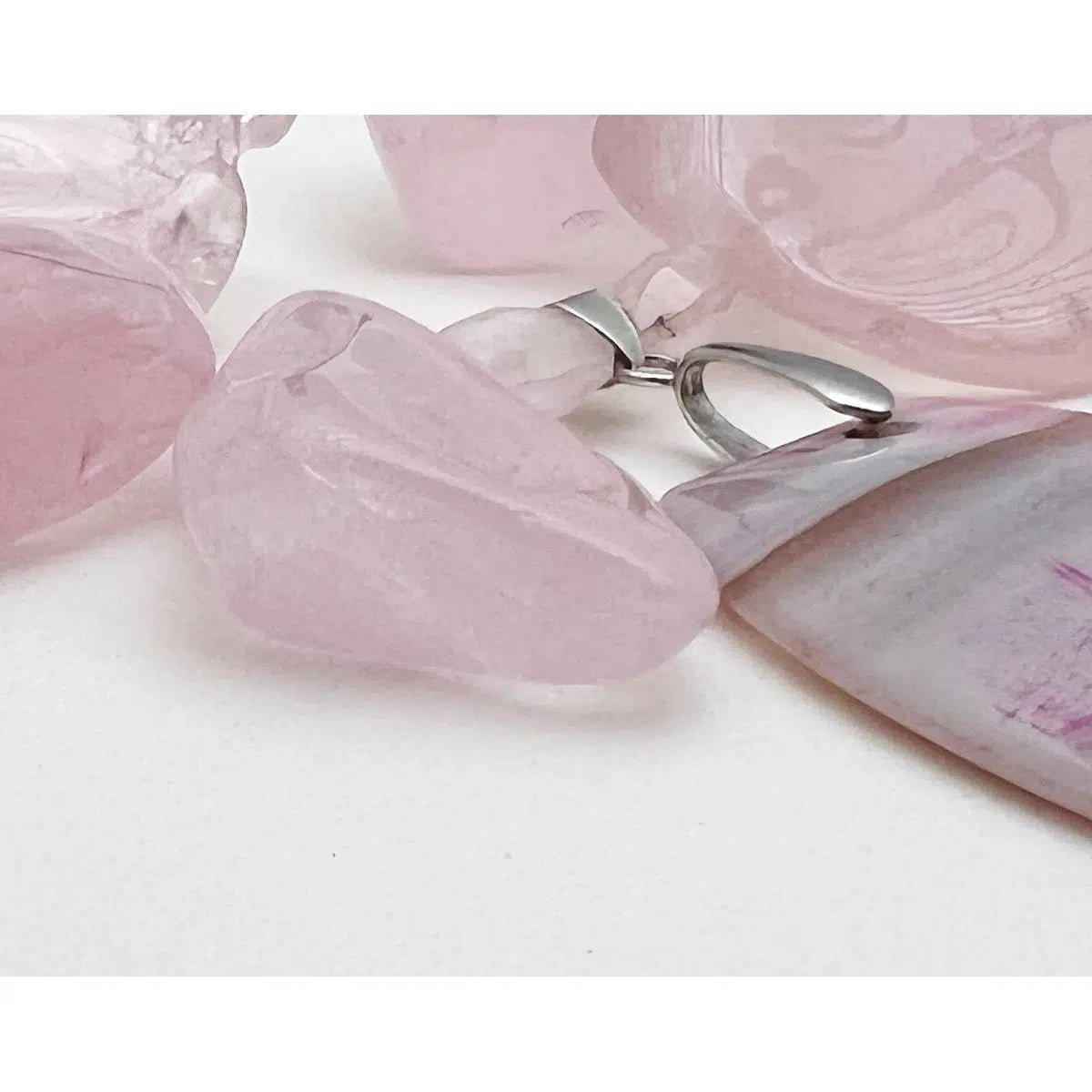 Collier quartz rose femme avec pendentif agate
